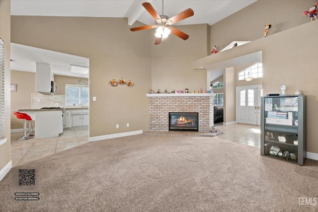 9412 Foxglen Court, Bakersfield, CA 93312