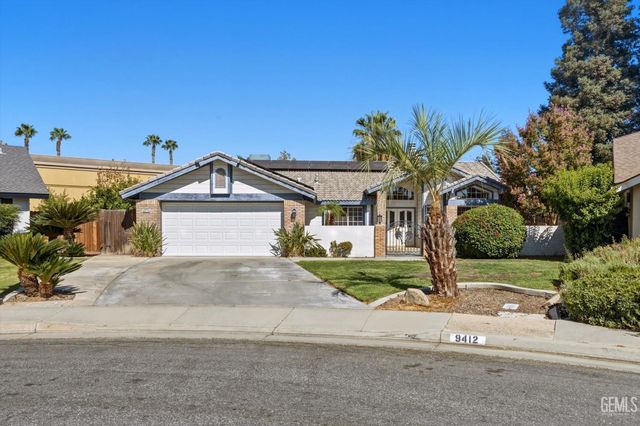 9412 Foxglen Court, Bakersfield, CA 93312