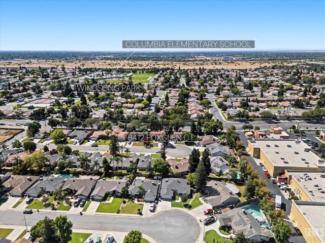 9412 Foxglen Court, Bakersfield, CA 93312