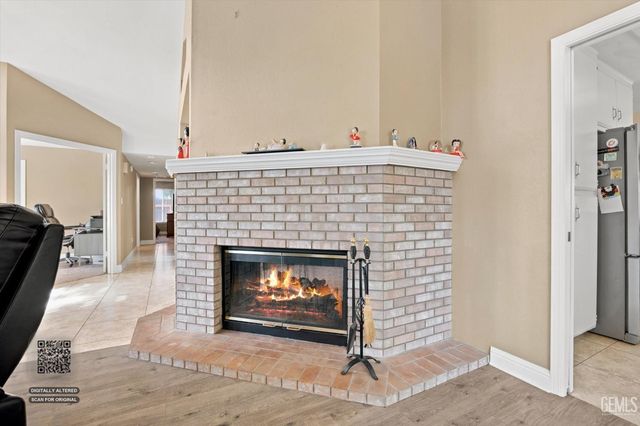9412 Foxglen Court, Bakersfield, CA 93312