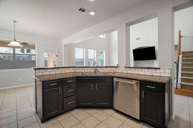 9028 Foxwood Drive, Fort Worth, TX 76244