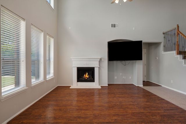 9028 Foxwood Drive, Fort Worth, TX 76244