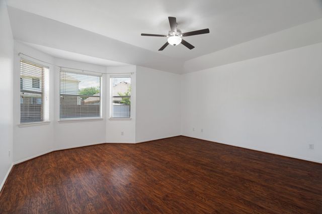 9028 Foxwood Drive, Fort Worth, TX 76244
