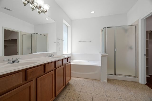 9028 Foxwood Drive, Fort Worth, TX 76244