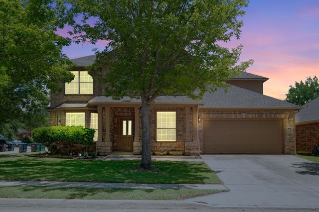 9028 Foxwood Drive, Fort Worth, TX 76244