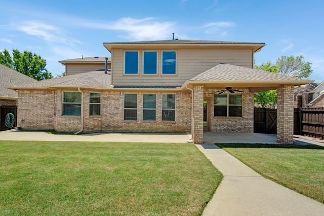 9028 Foxwood Drive, Fort Worth, TX 76244