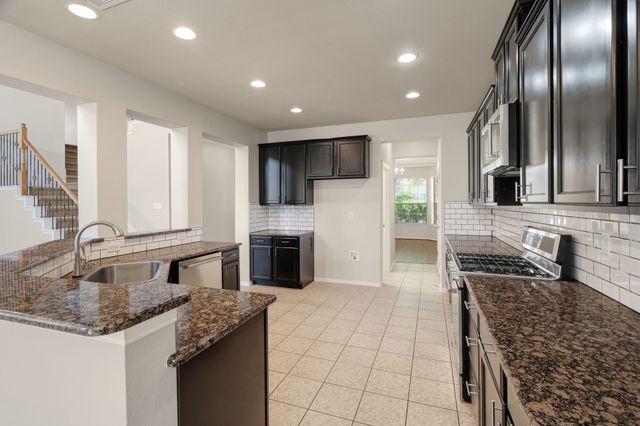9028 Foxwood Drive, Fort Worth, TX 76244