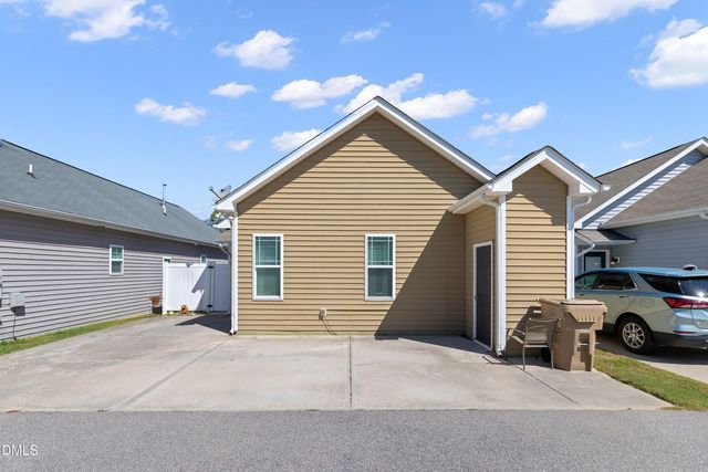 93 Scuppernong Way, Clayton, NC 27520