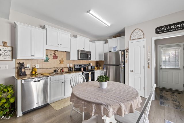 93 Scuppernong Way, Clayton, NC 27520