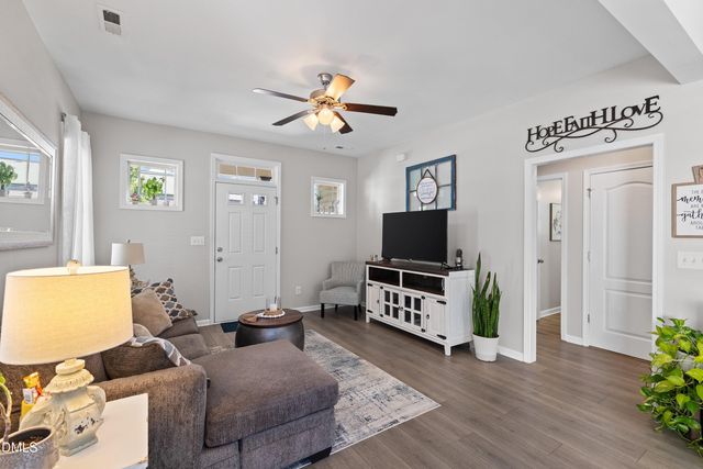 93 Scuppernong Way, Clayton, NC 27520