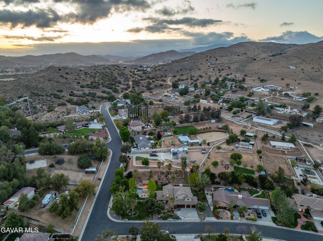 2575 Palomino Drive, Acton, CA 93510