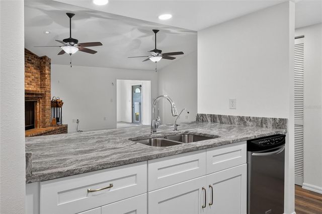 4520 LOG CABIN DRIVE, Lakeland, FL 33810