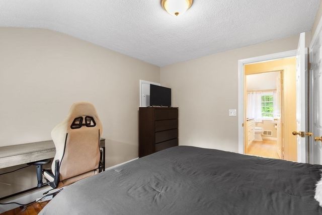186 Pleasant St, Millis, MA 02054