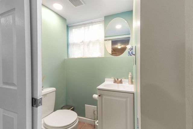 186 Pleasant St, Millis, MA 02054