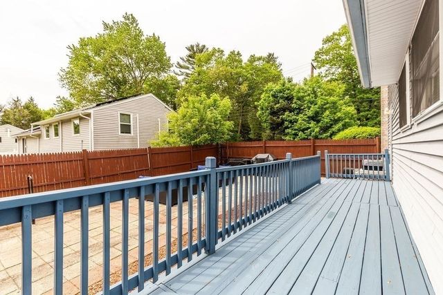 186 Pleasant St, Millis, MA 02054