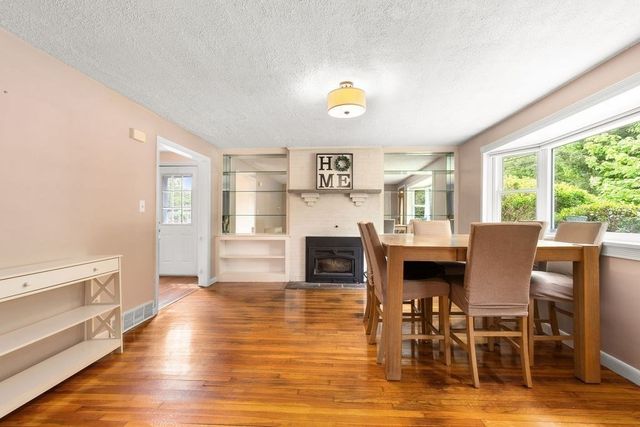 186 Pleasant St, Millis, MA 02054