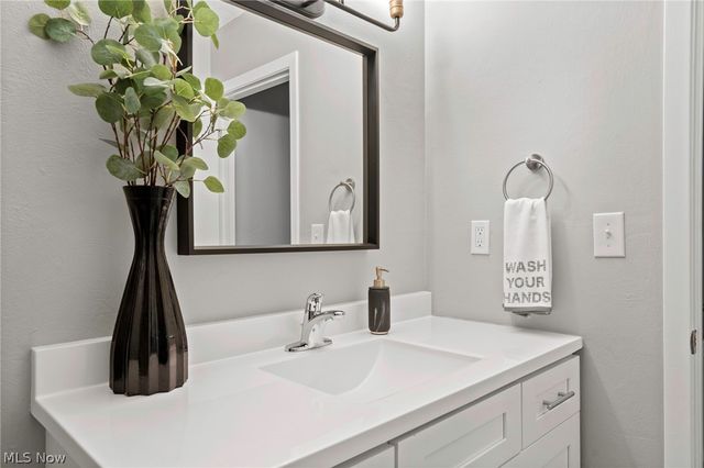 10524 Clifton Boulevard 102, Cleveland, OH 44102