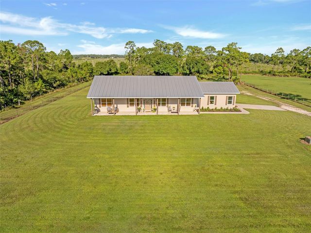 99 TRADER ROAD, Labelle, FL 33935