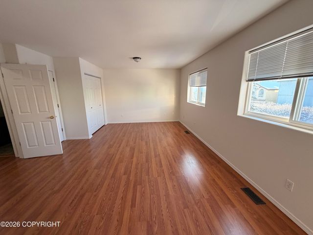 8700 Cross Pointe Loop, Anchorage, AK 99504