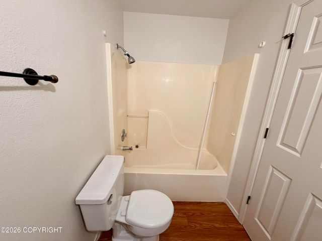 8700 Cross Pointe Loop, Anchorage, AK 99504