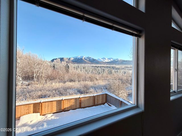 8700 Cross Pointe Loop, Anchorage, AK 99504