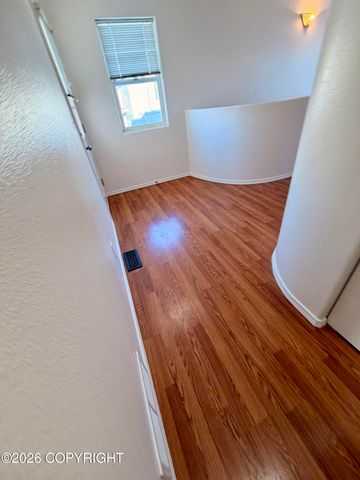 8700 Cross Pointe Loop, Anchorage, AK 99504