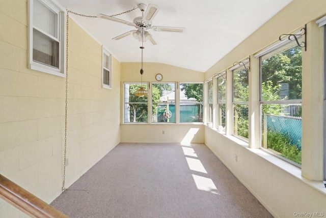 695 Eileen Court, Franklin Square, NY 11010