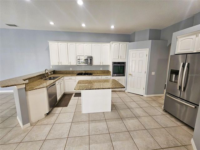 10441 GREENDALE DRIVE, Tampa, FL 33626