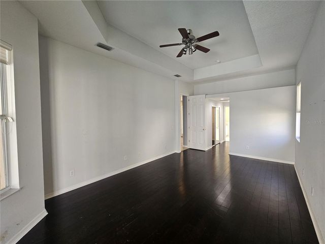 10441 GREENDALE DRIVE, Tampa, FL 33626