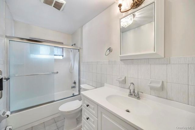 2 Martin Street, Coram, NY 11727