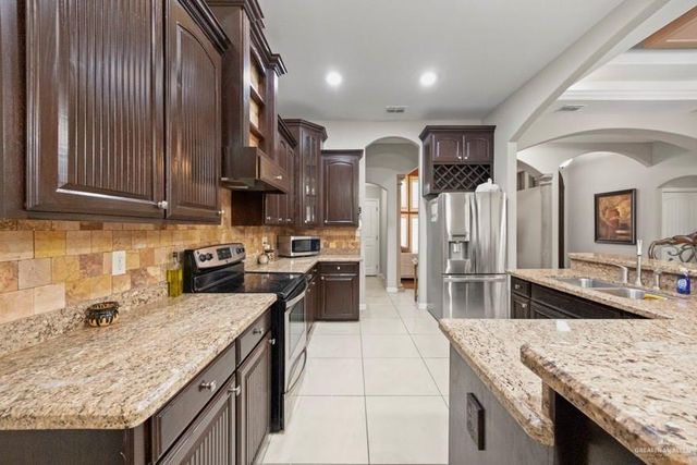 2114 Solar Drive, Mission, TX 78574