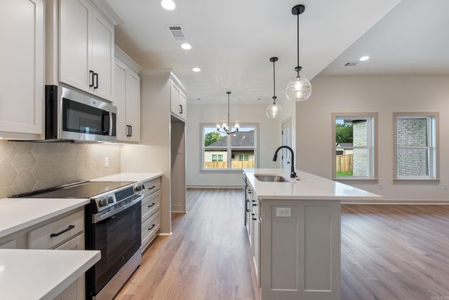 13 Ricky Lane, Greenbrier, AR 72058