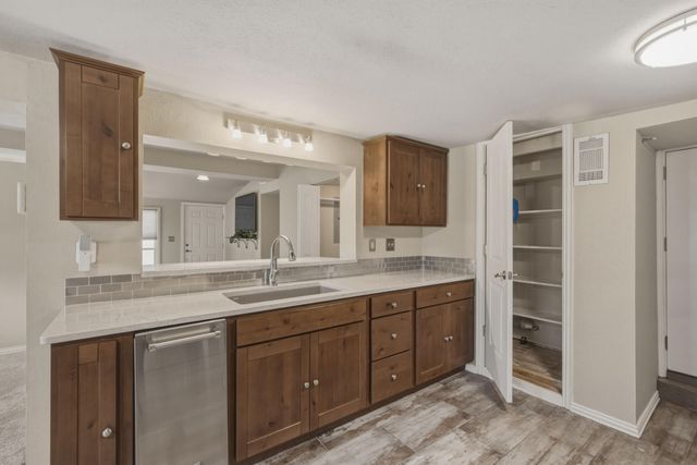 700 Park Street, Anderson, MO 64831