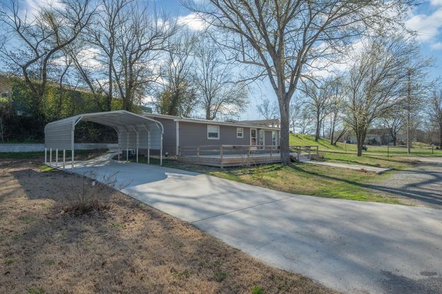 700 Park Street, Anderson, MO 64831