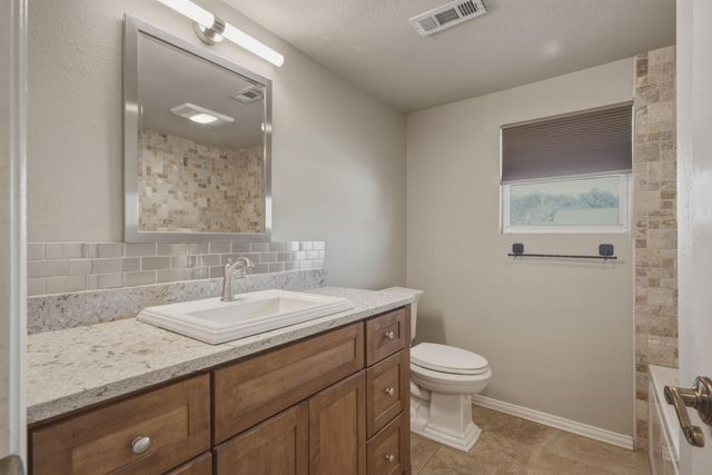 700 Park Street, Anderson, MO 64831