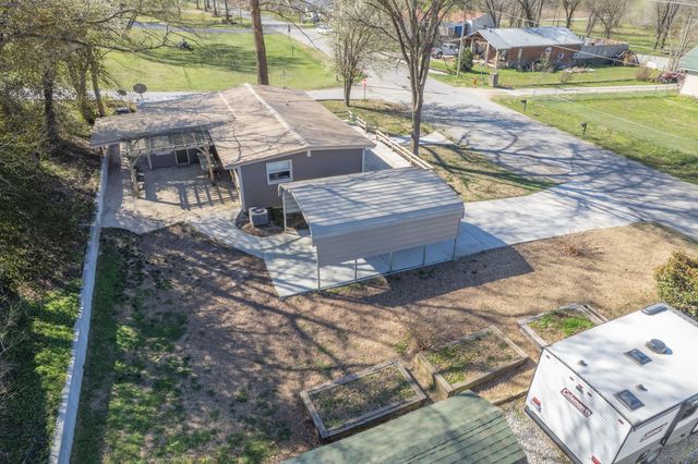 700 Park Street, Anderson, MO 64831