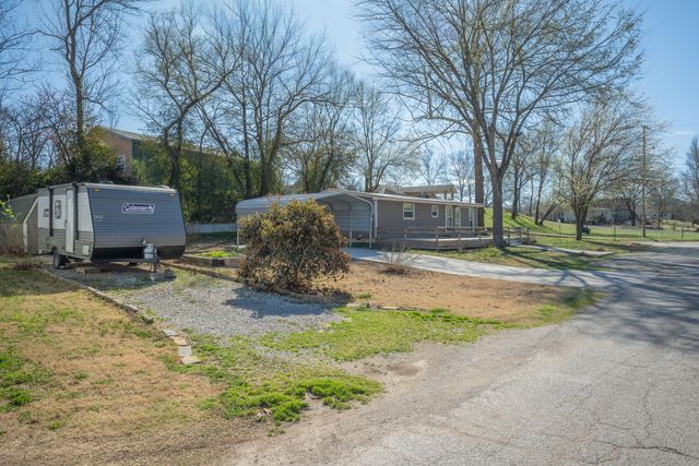 700 Park Street, Anderson, MO 64831