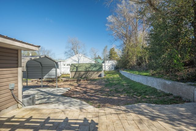 700 Park Street, Anderson, MO 64831