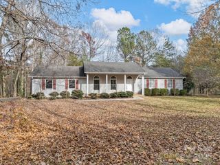 383 Woody Circle, Tryon, NC 28782