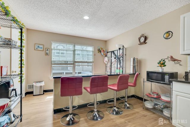 55 Guisborough Way, Edison, NJ 08820