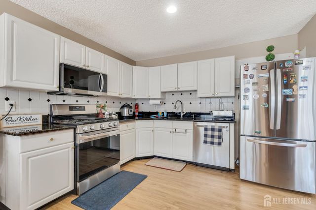 55 Guisborough Way, Edison, NJ 08820