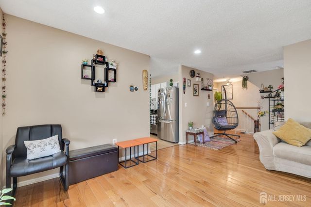 55 Guisborough Way, Edison, NJ 08820