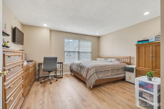 55 Guisborough Way, Edison, NJ 08820