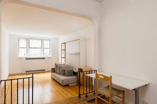 25 Minetta Ln Apt 1F, New York City, NY 10012