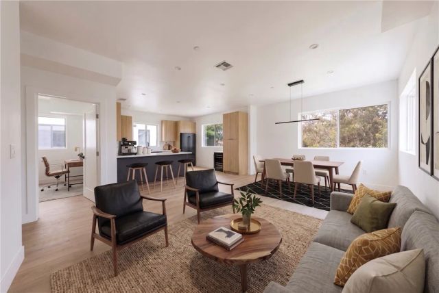 1015 Citrus Avenue 1, Los Angeles, CA 90019