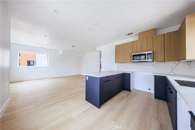 1015 Citrus Avenue 1, Los Angeles, CA 90019