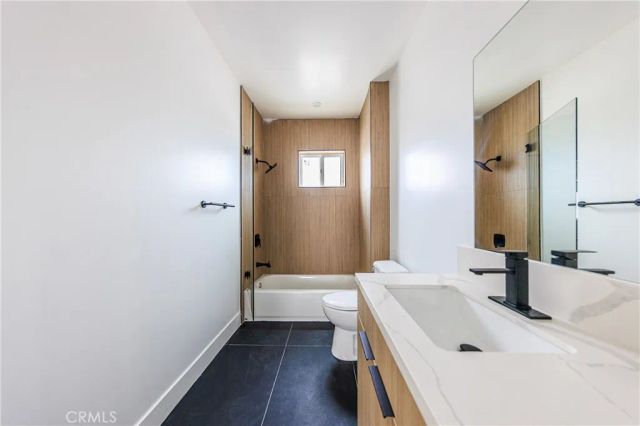 1015 Citrus Avenue 1, Los Angeles, CA 90019