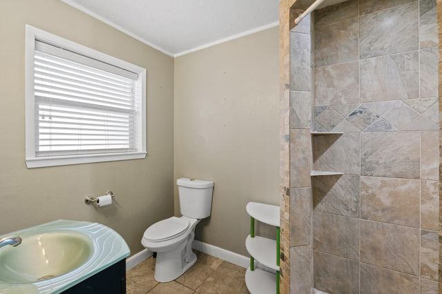 1905 Zapp Lane, Pasadena, TX 77502