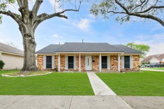 1905 Zapp Lane, Pasadena, TX 77502