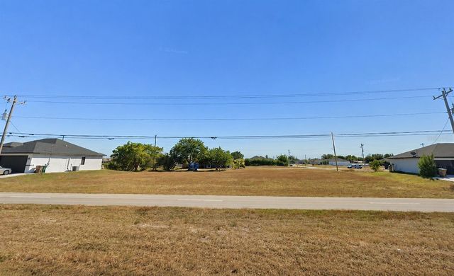 1804 KISMET PARKWAY W, Cape Coral, FL 33993